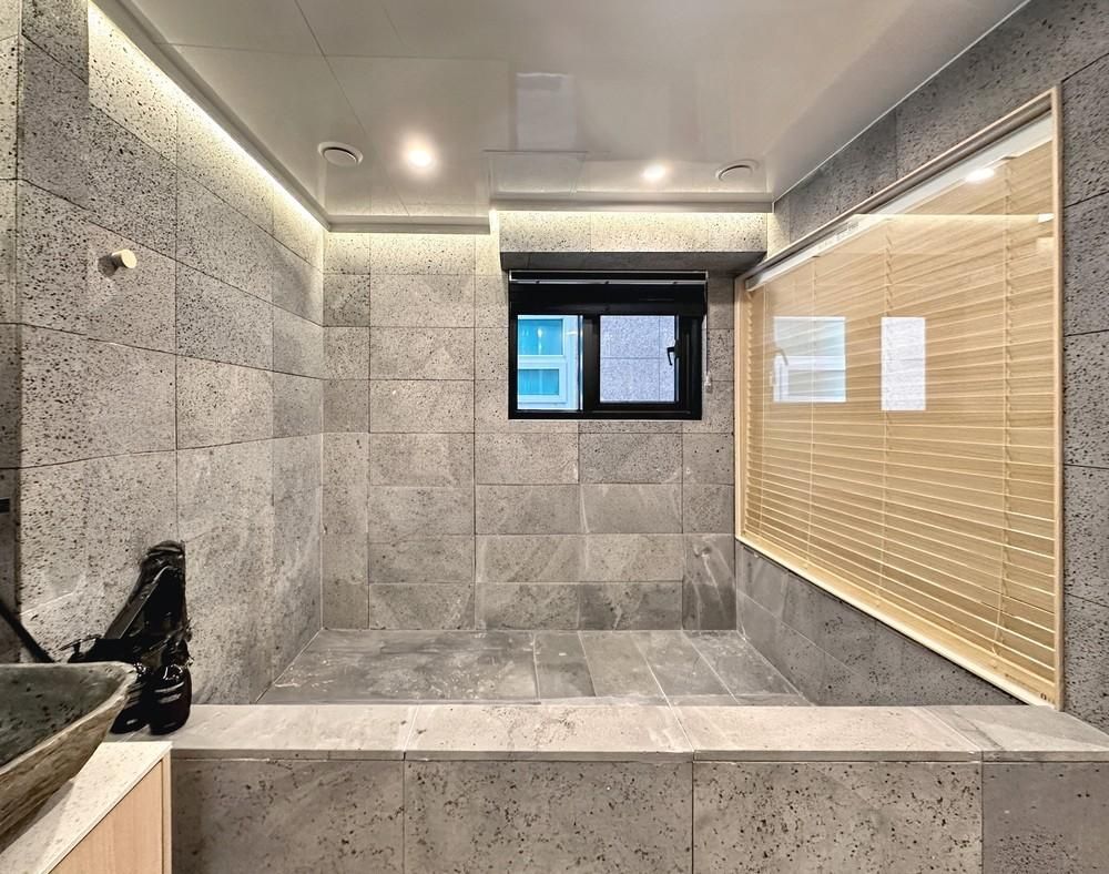 201 Jongdal + Breakfast, Dinner Pkg (2 People)