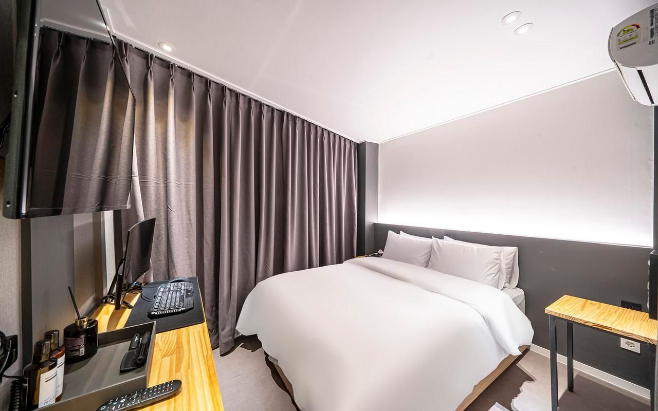 Standard Room - No Parking Included, Check-In After 22:00 PM