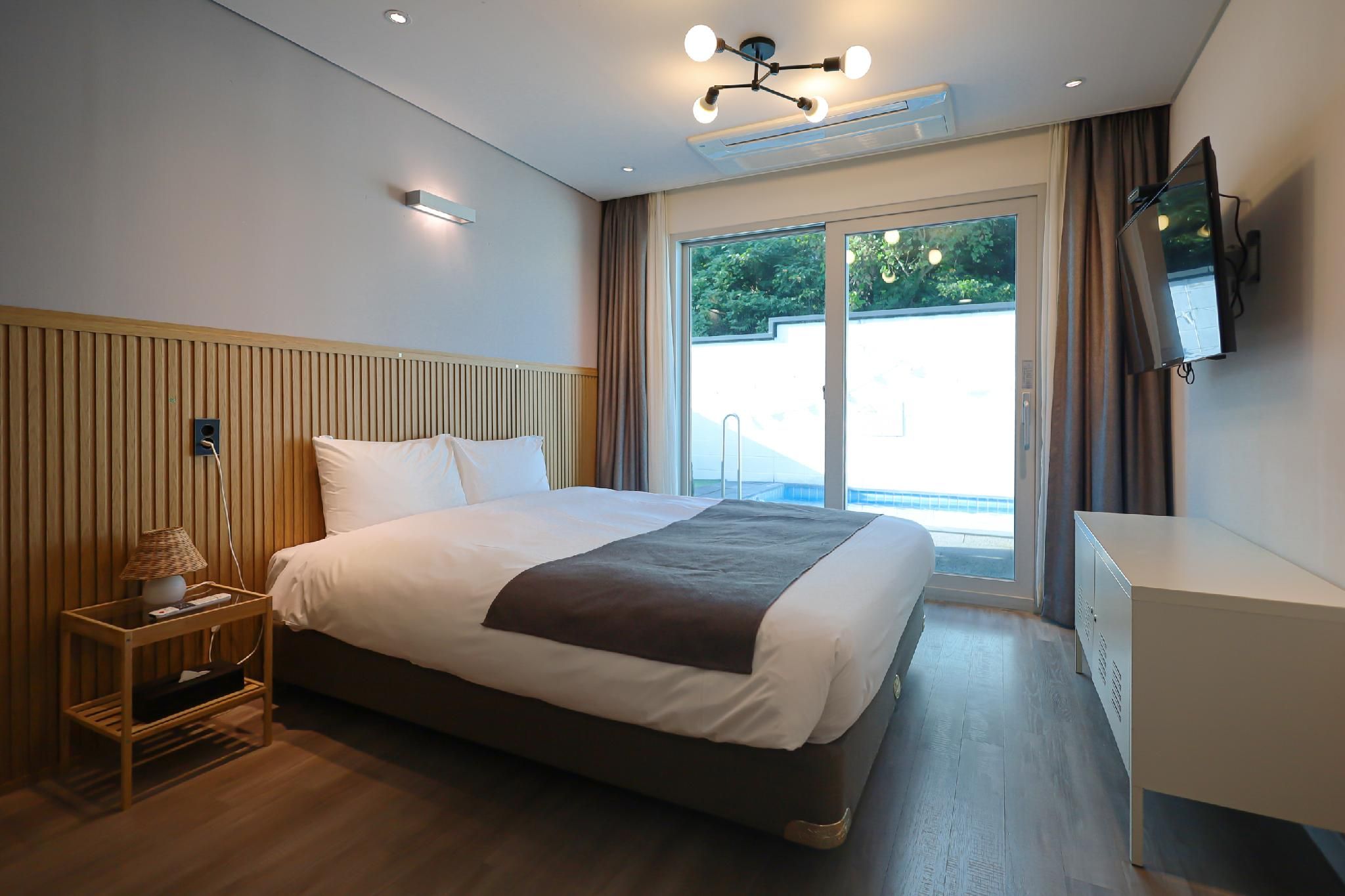 Superior Garden Pool