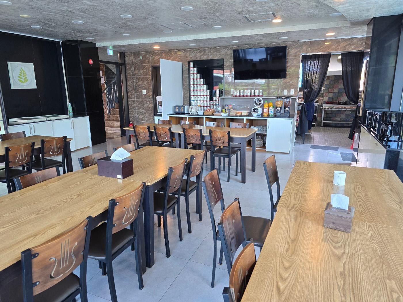 Cheonjeyeon Hotel Suite Room