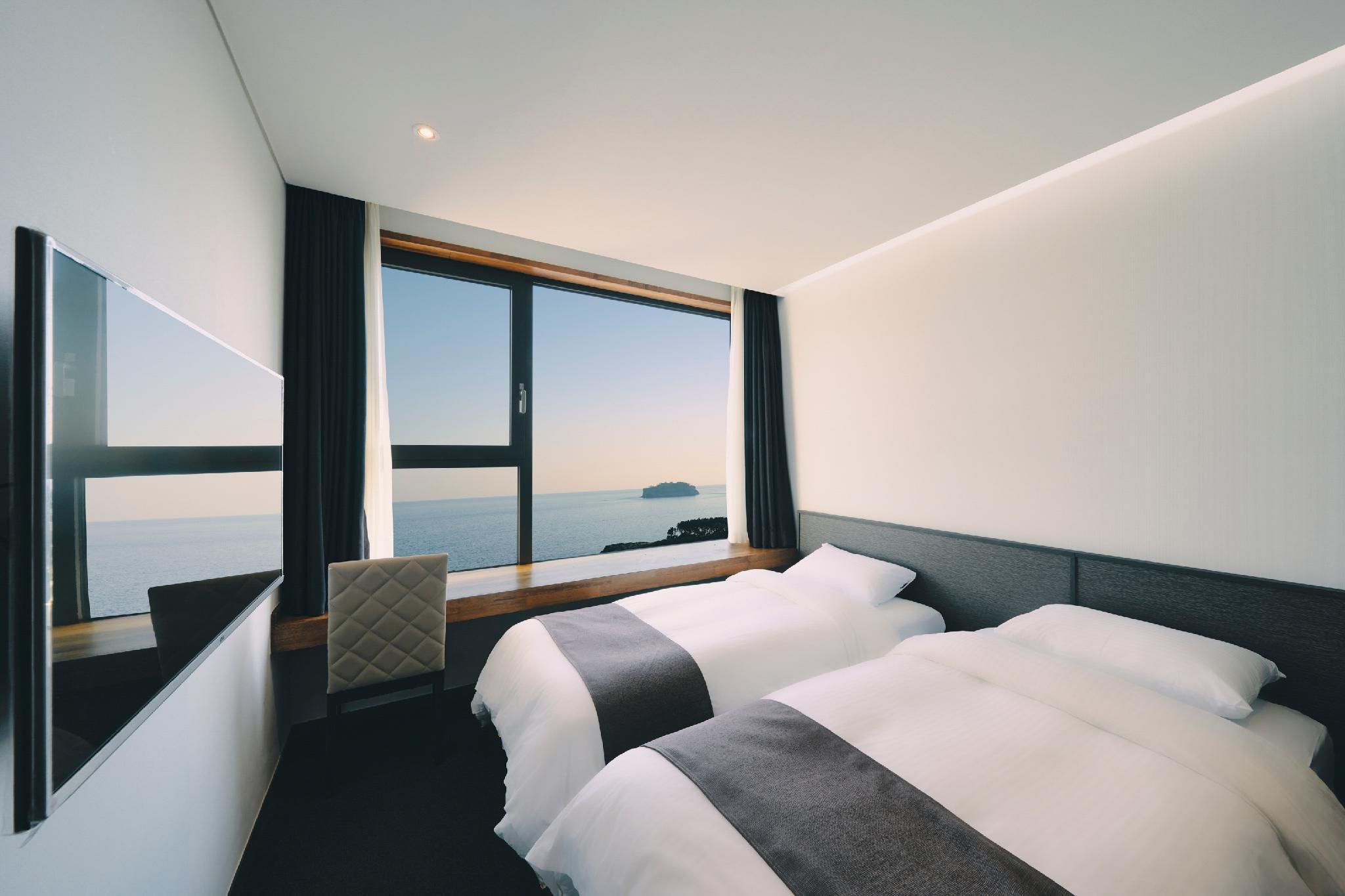 Ocean Twin Room