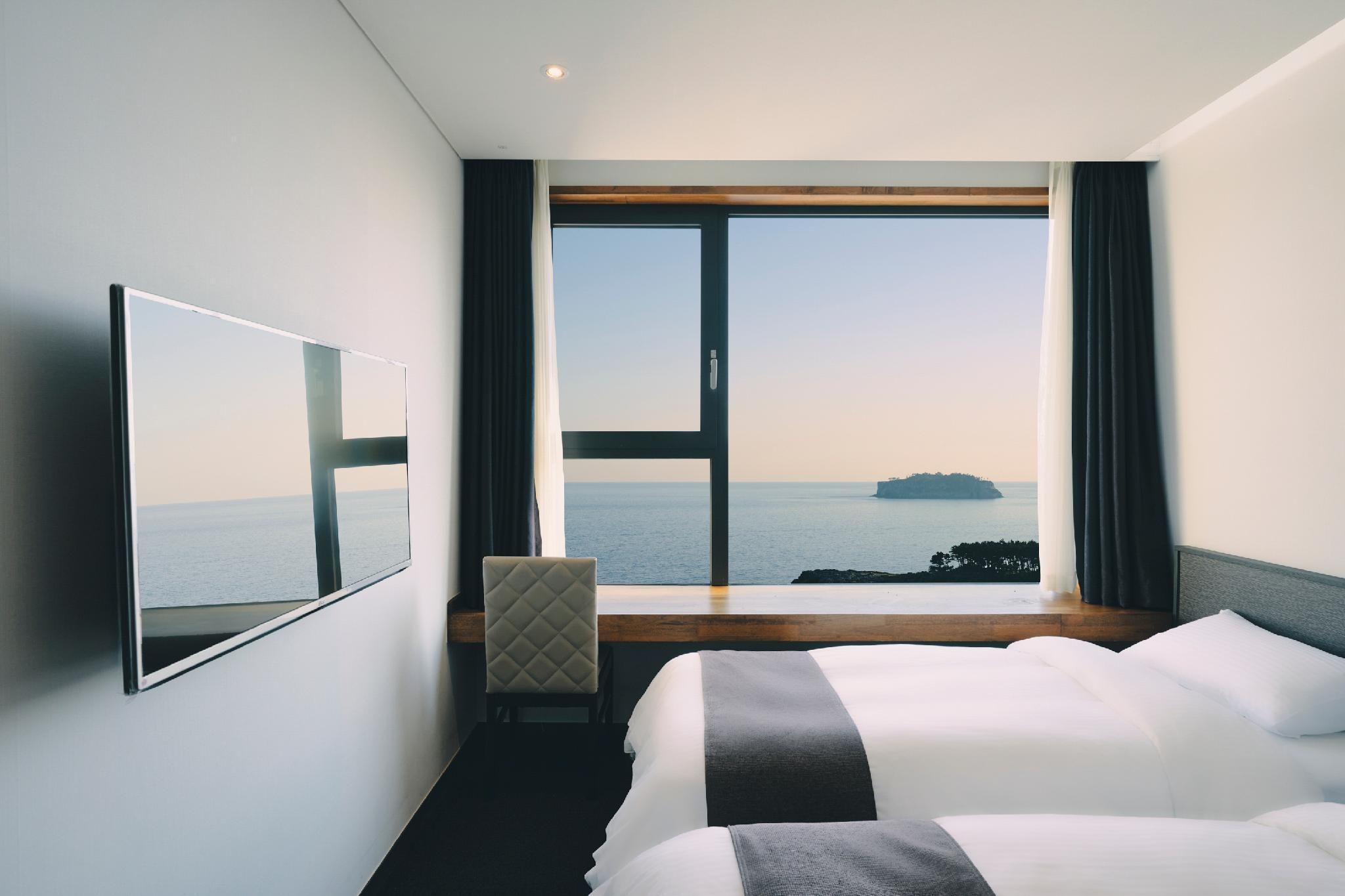 Ocean Twin Room