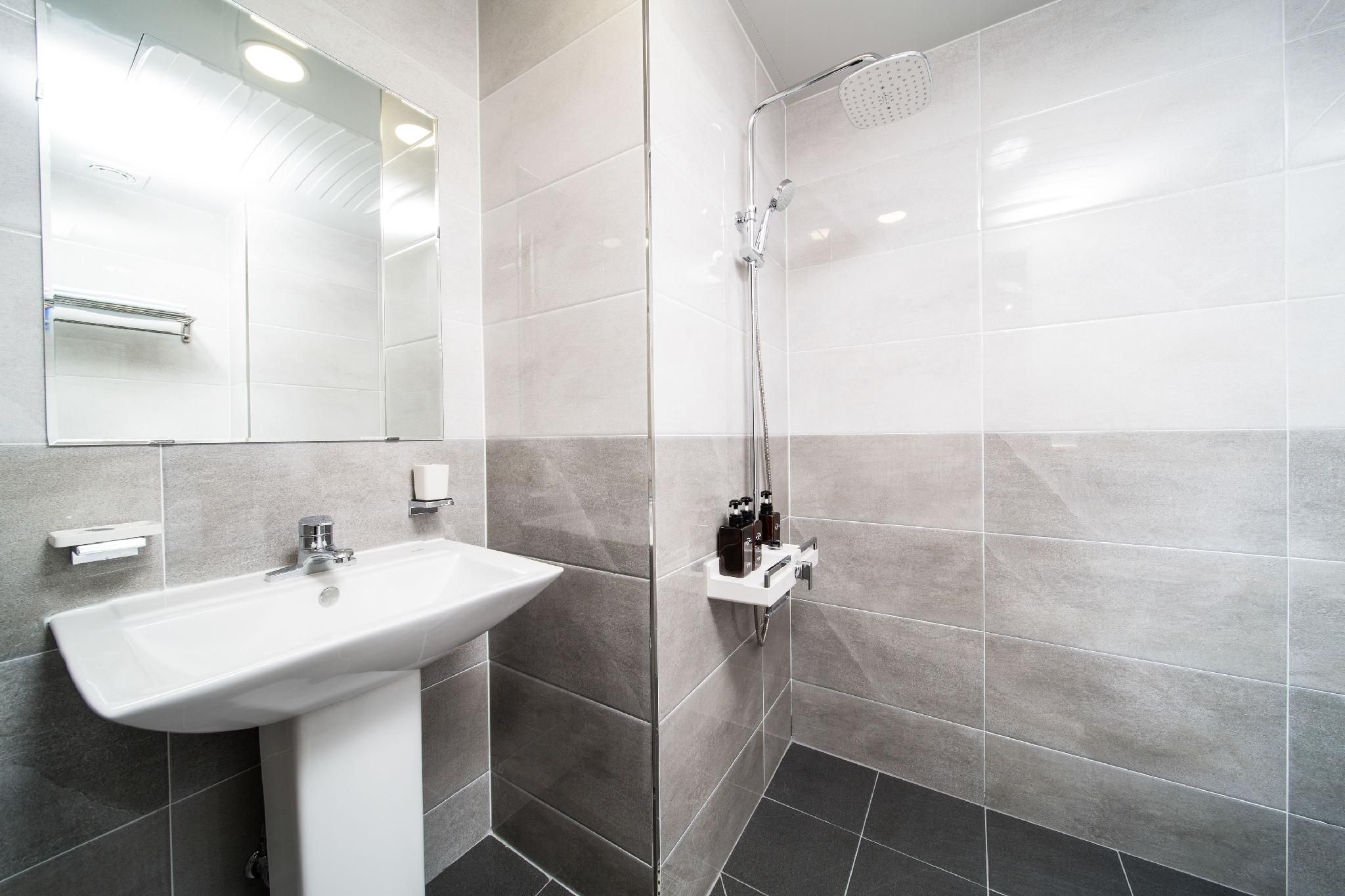 Run Hotel Grand Room 2