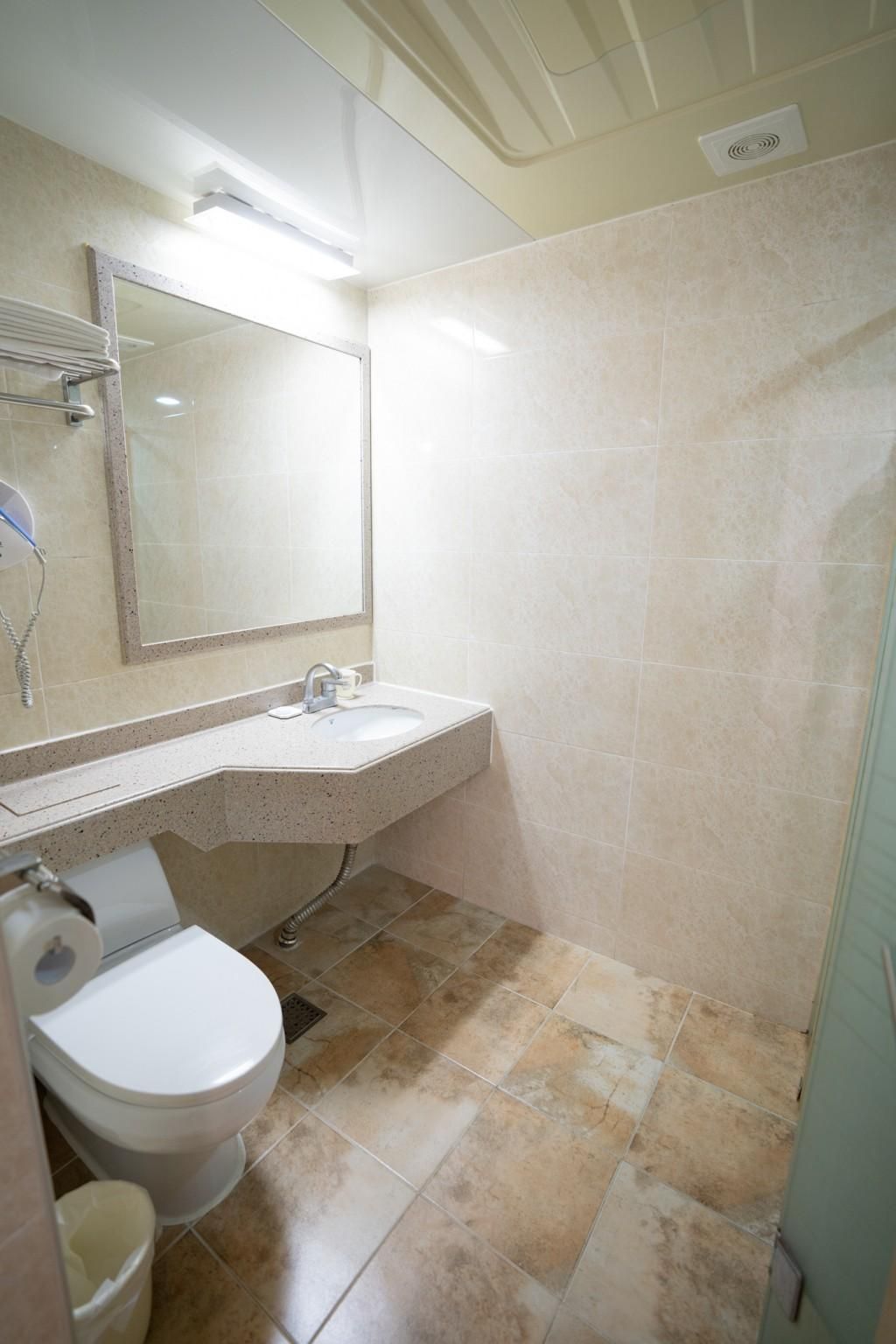 Mountain View Family Room