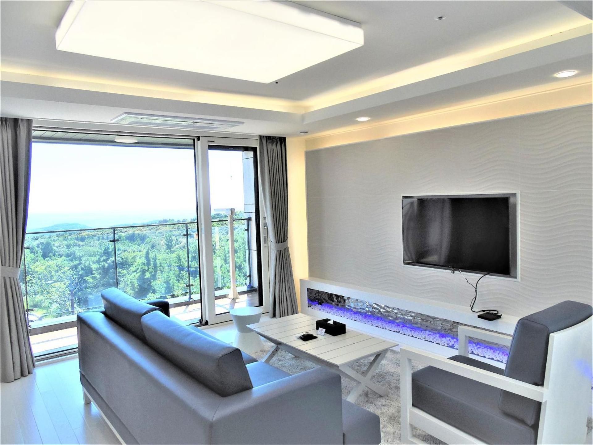 Deluxe Suite Double (3F, No Elevator)