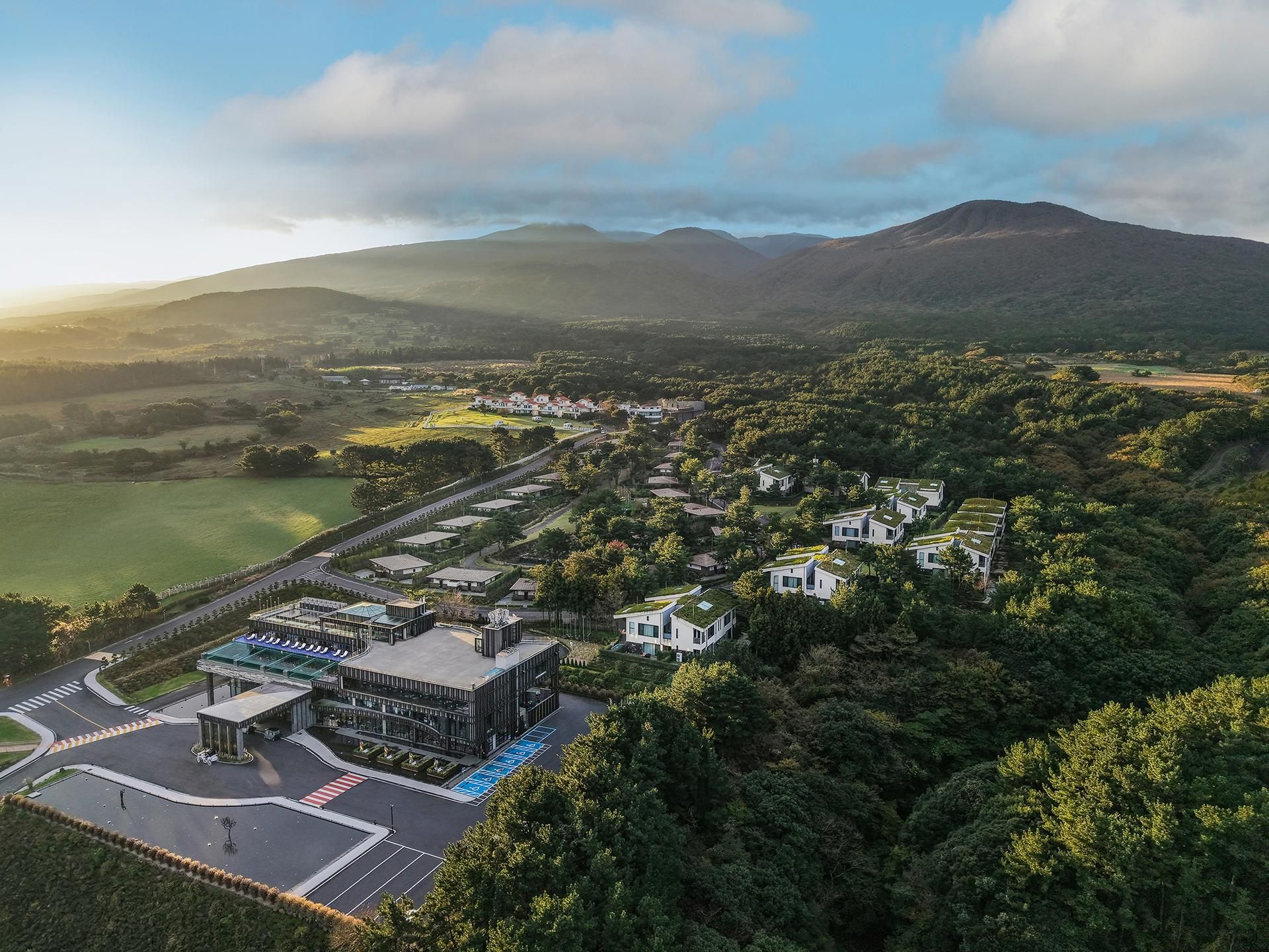 [Dinner Package] Forest Garden Double with Private Jacuzzi + Sunset Dinner Set for 2