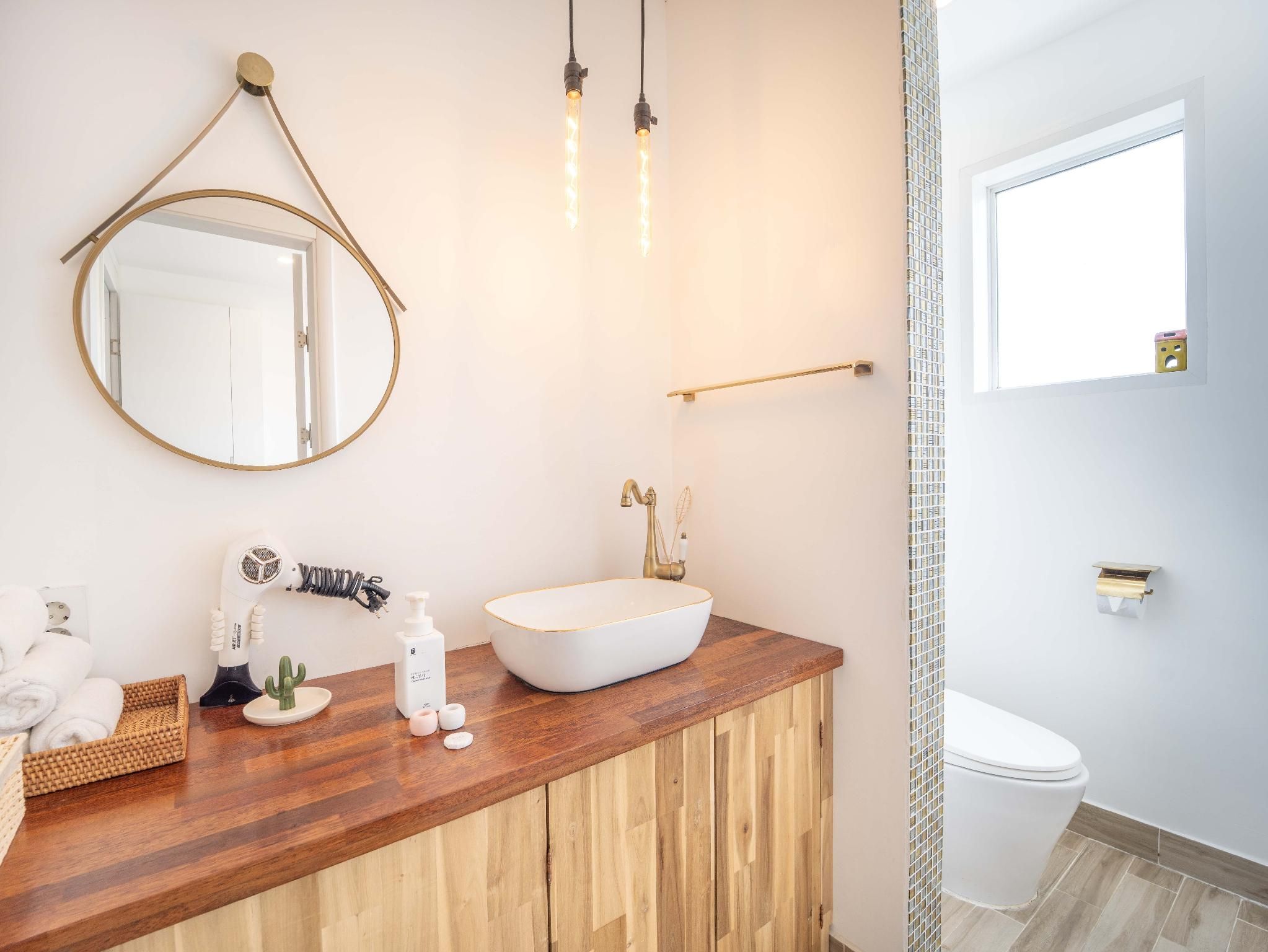 Private Pink Jejuaemeomulda(Dokchae)