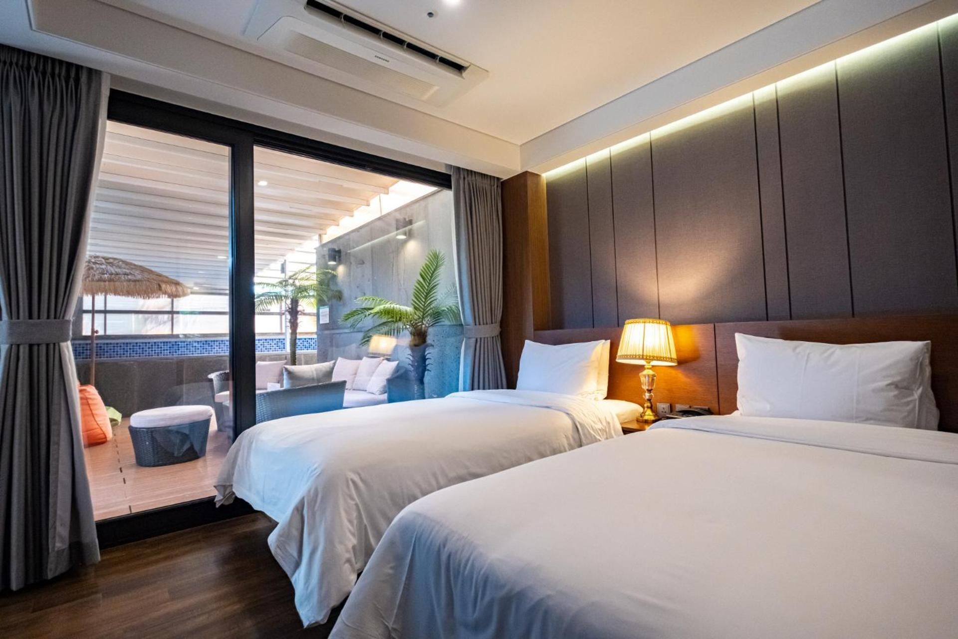 Pool Villa - Complimentary Access to the Infinity Pool