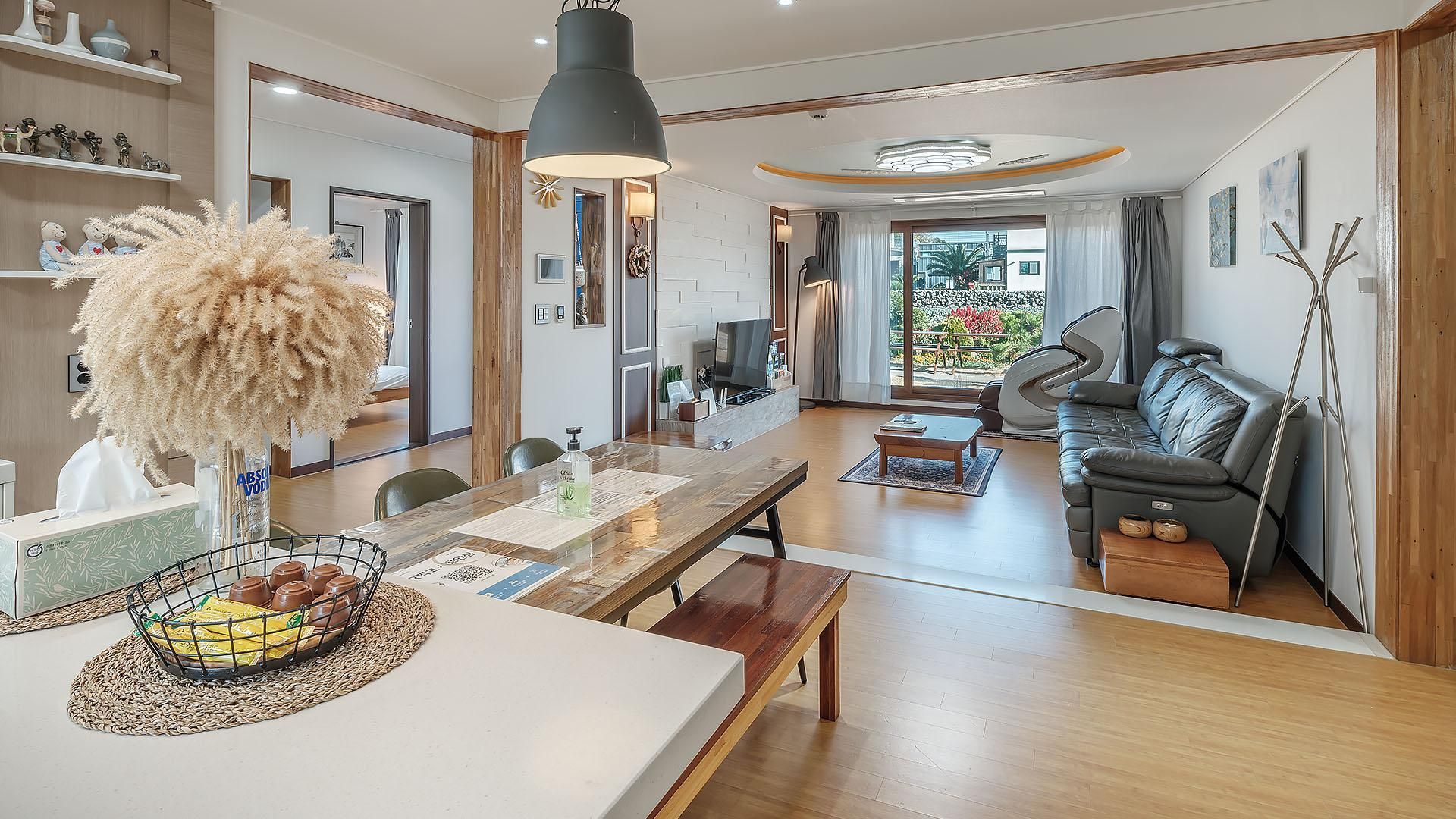 8975ff30ebf4916d3194e9326af92b59