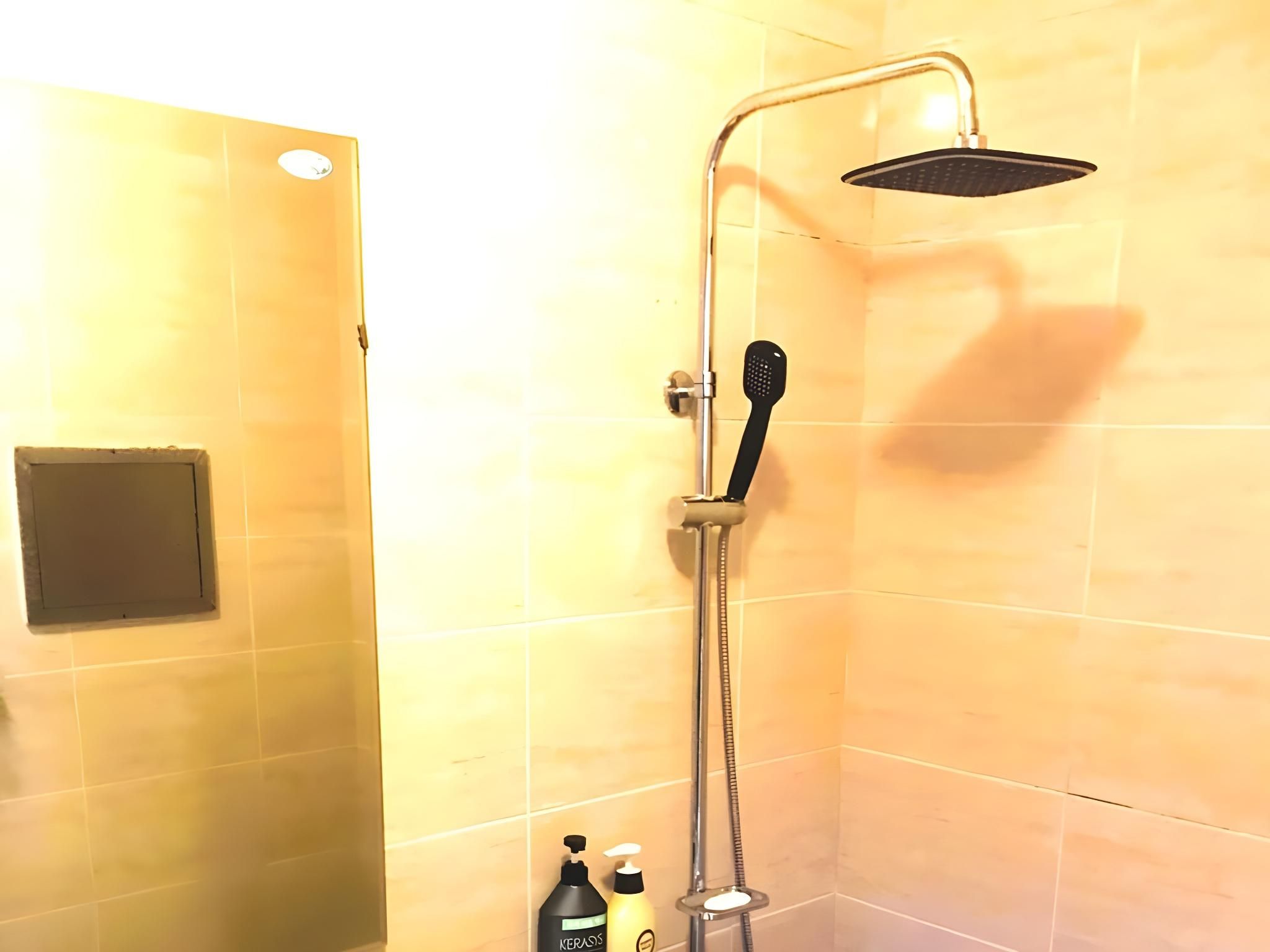 Love Tulle MT room 303