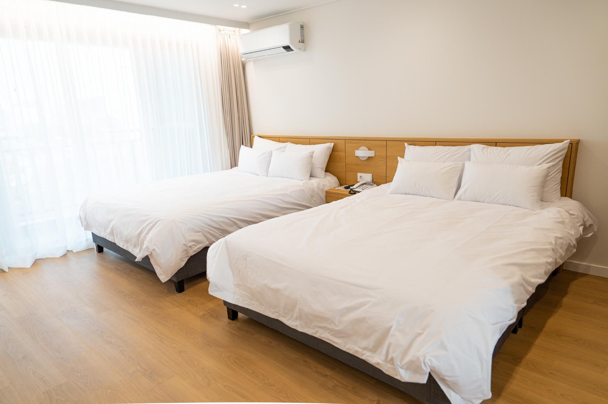 Standard - 2 Double Beds