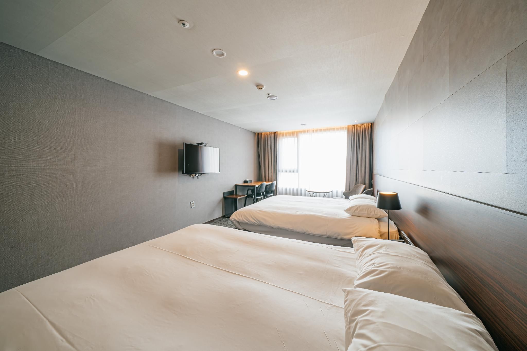 Deluxe Family Room for 3 People