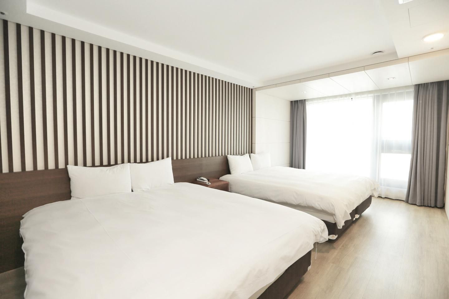 Deluxe Family Room for 4 People