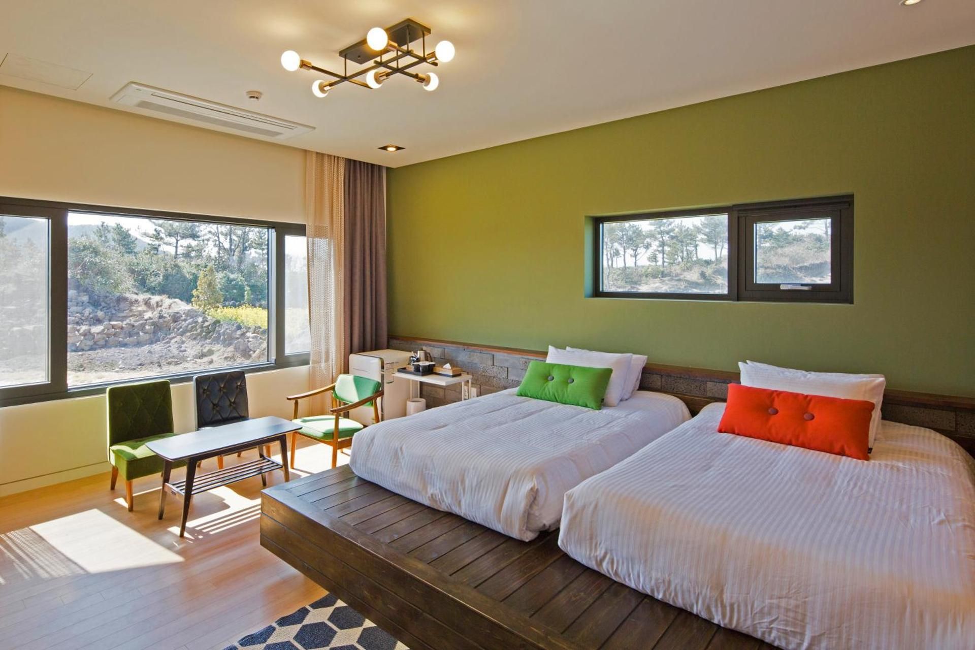 Jimi Stay Corner Suite for 4 Persons Non-Smoking