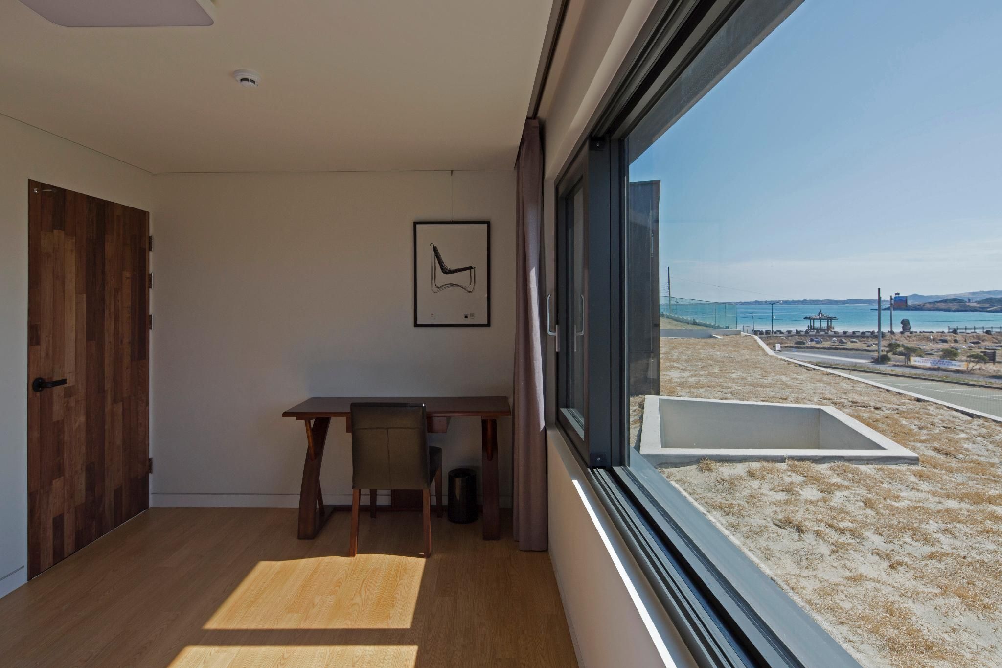 Jimi Stay Corner Suite for 4 Persons Non-Smoking 2