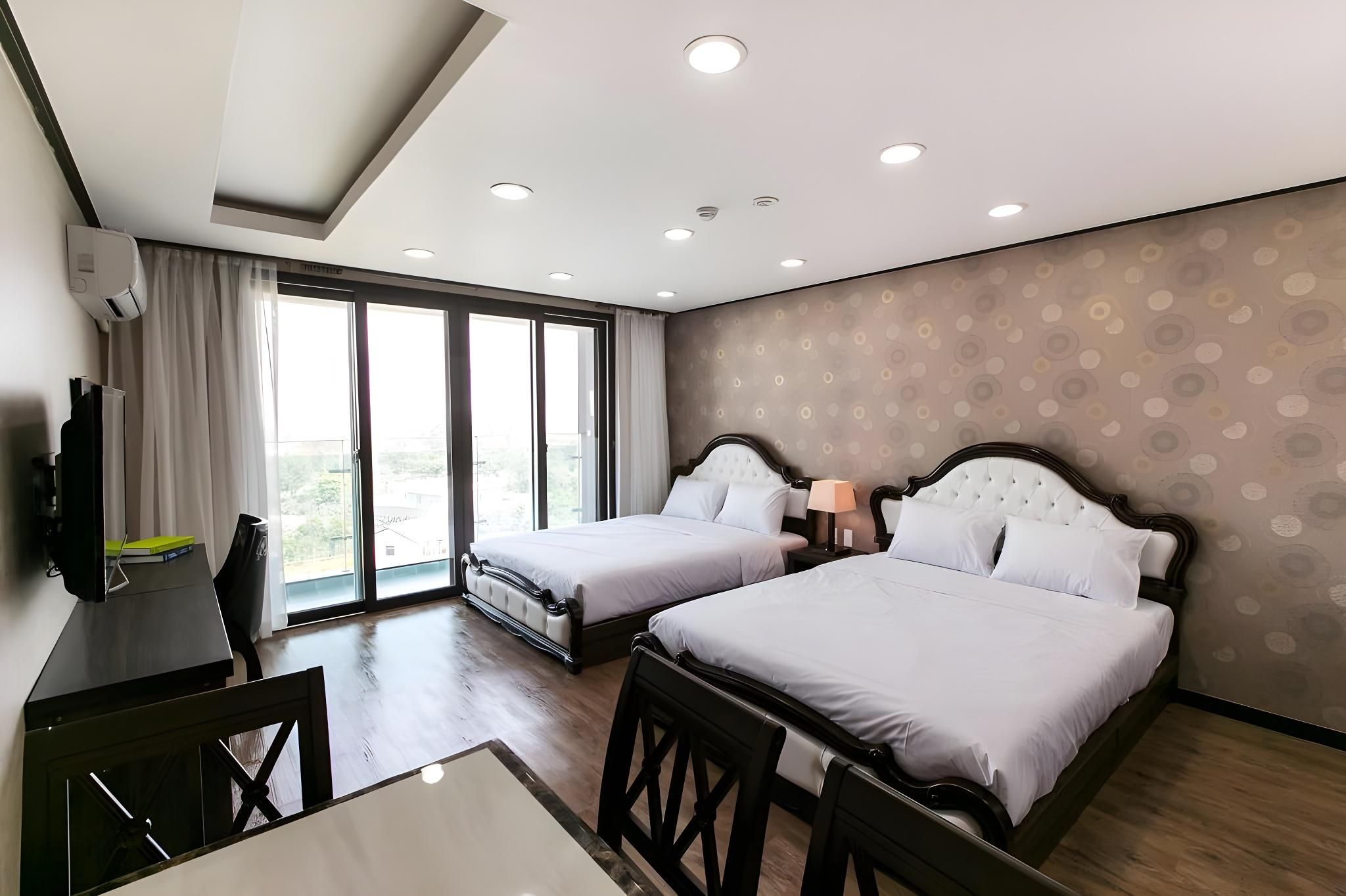 Deluxe Twin Room - Cooking Not Allowed