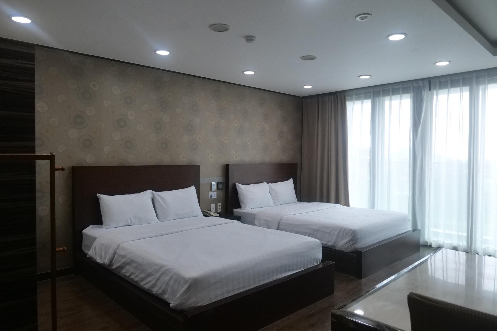 Two Bedroom Suite City View