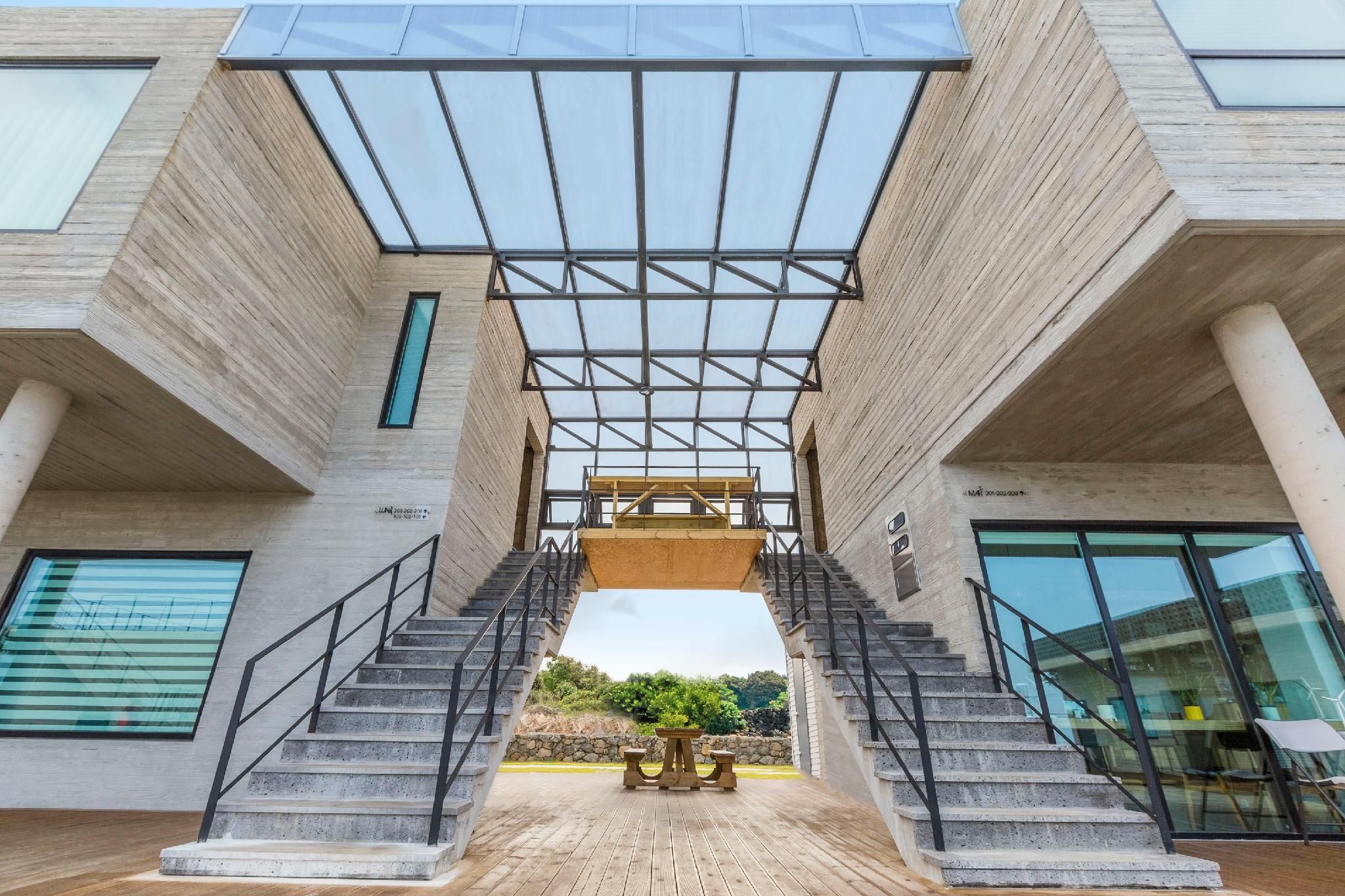 jeju lunamar pension