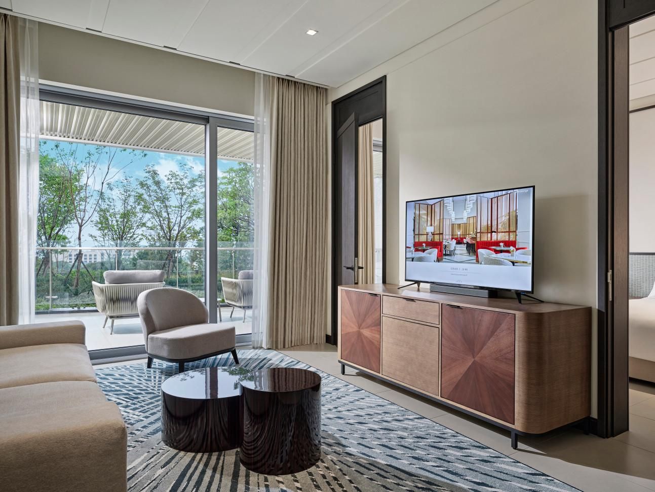 Hill Suite Garden View Twin - Breakfast Included