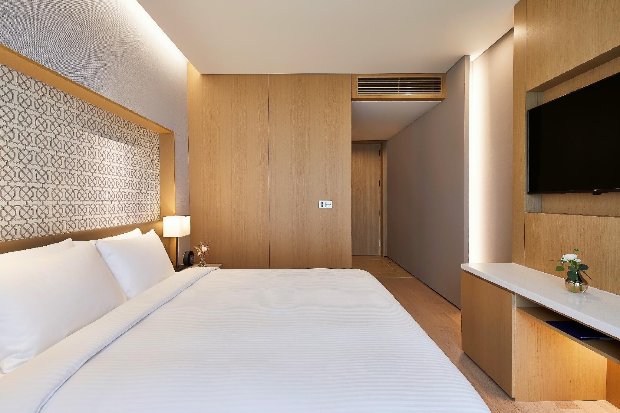 Special - Superior King