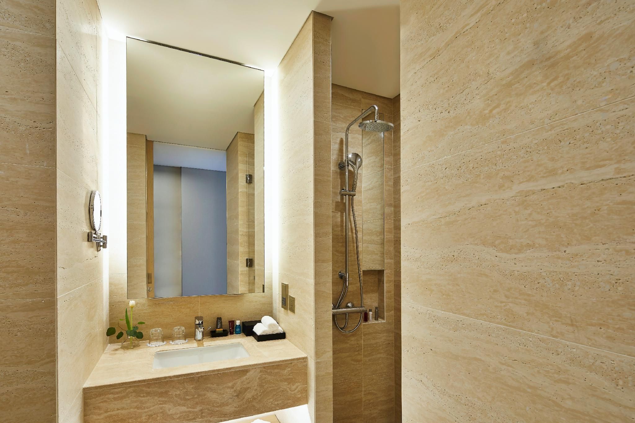 Jeju Shinhwa World Shinhwa Resort Superior King Room 3