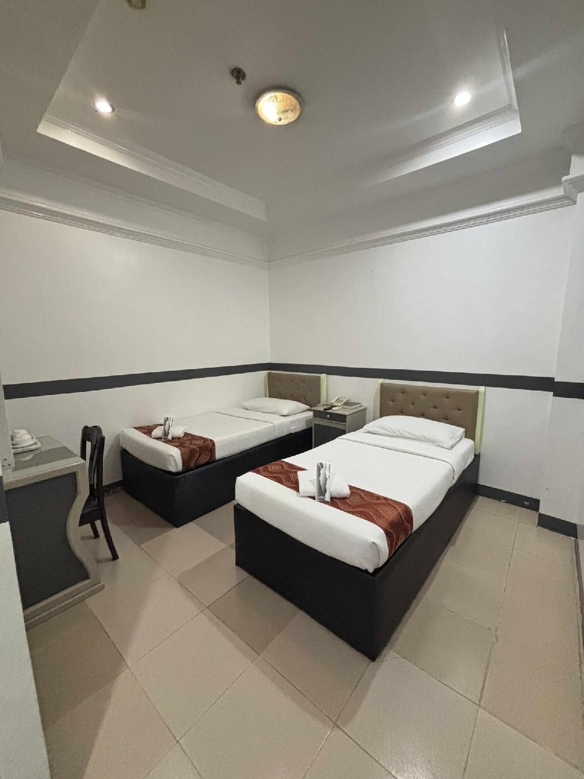 GOLDEN PALACE HOTEL Deluxe Double or Twin