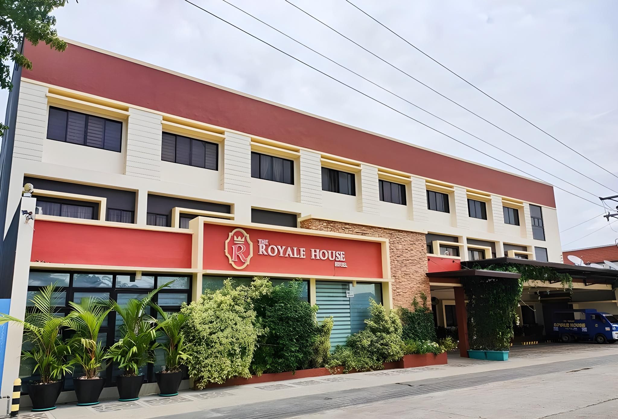 Royale House Hotel Davao powered by Cocotel