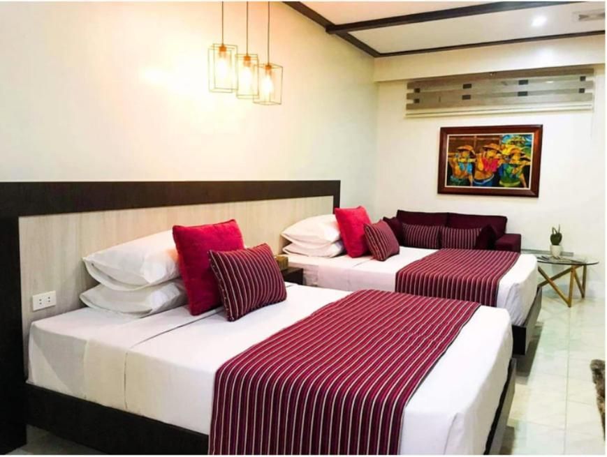 Royale House Hotel Davao powered by Cocotel Suite 3