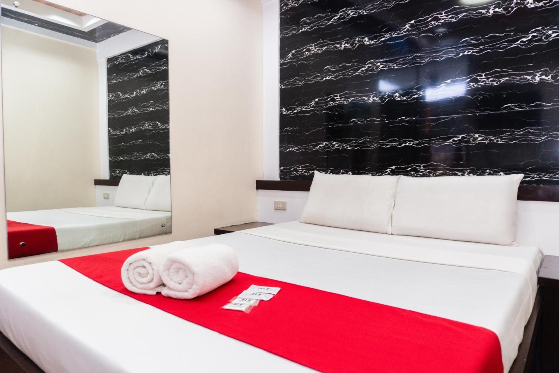 The JRJF Hotel near Tagum Terminal Deluxe Double Room