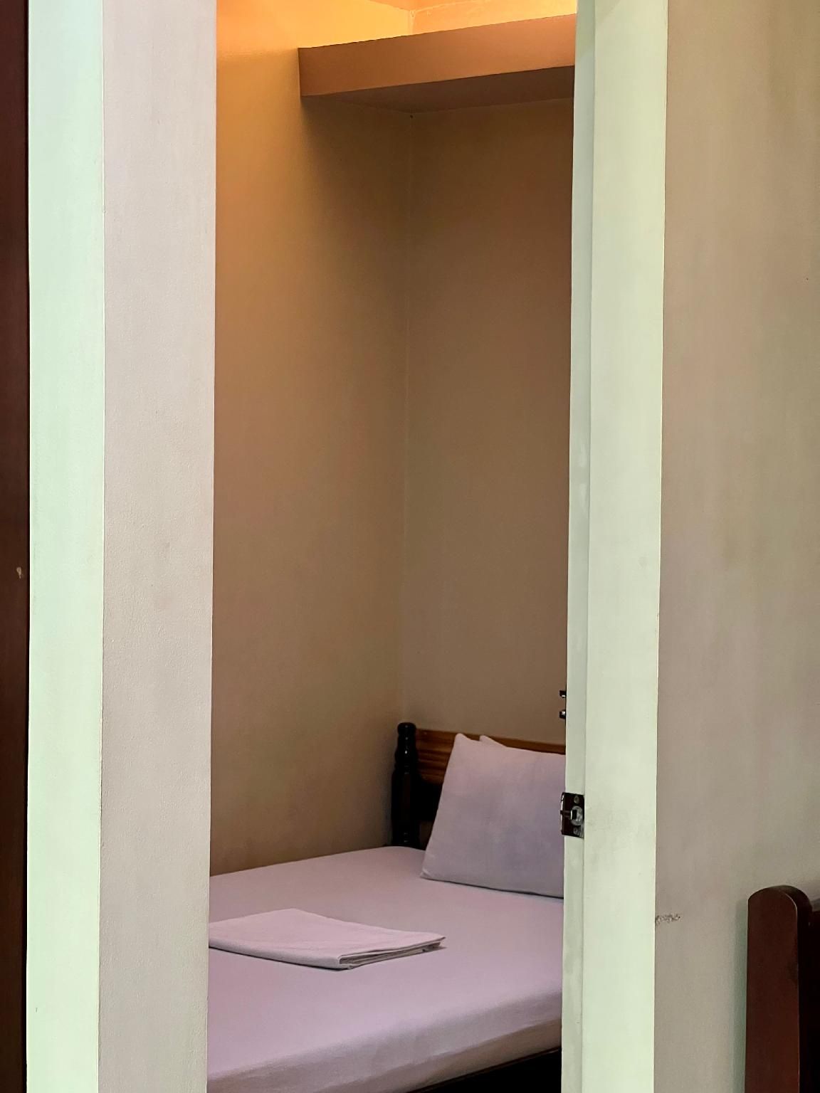 Inside Room Inn Economy Room