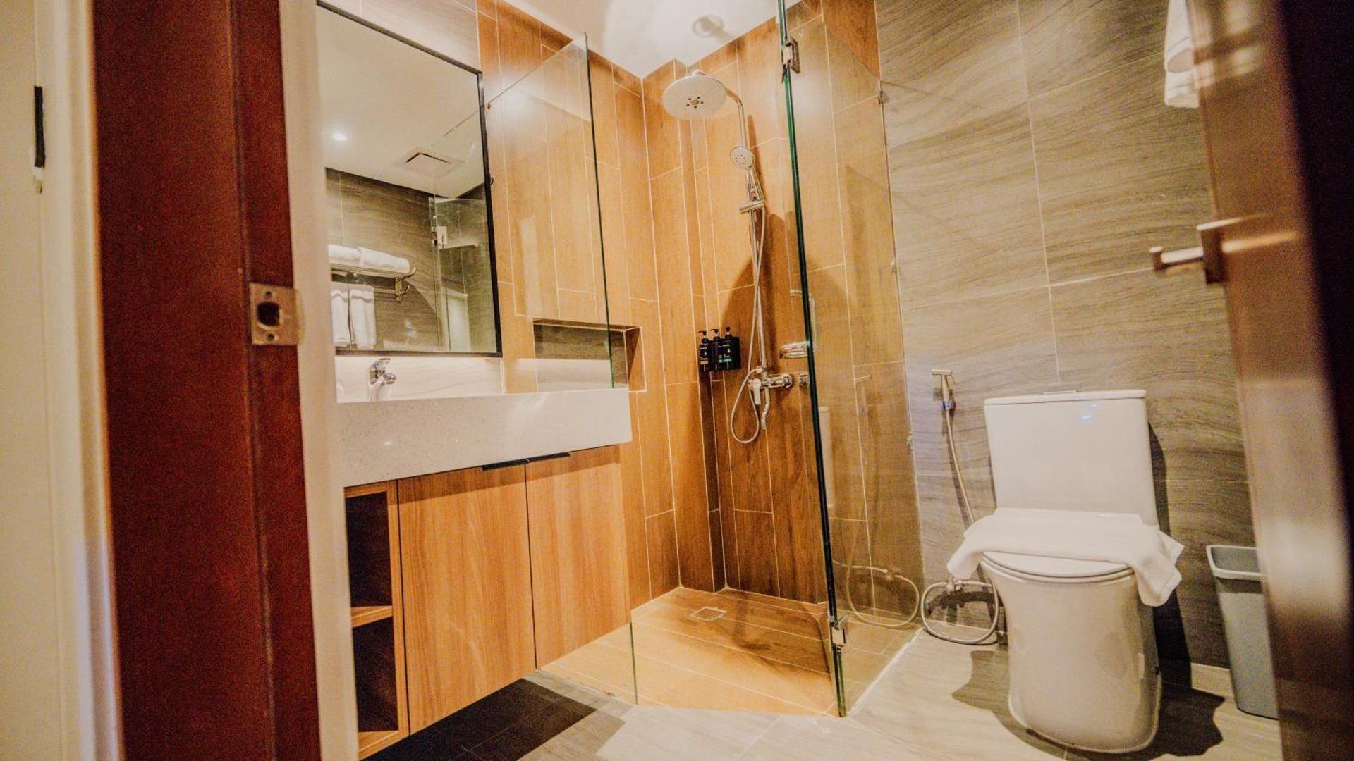 Grand Palm Villas & Hotel Deluxe Queen 3