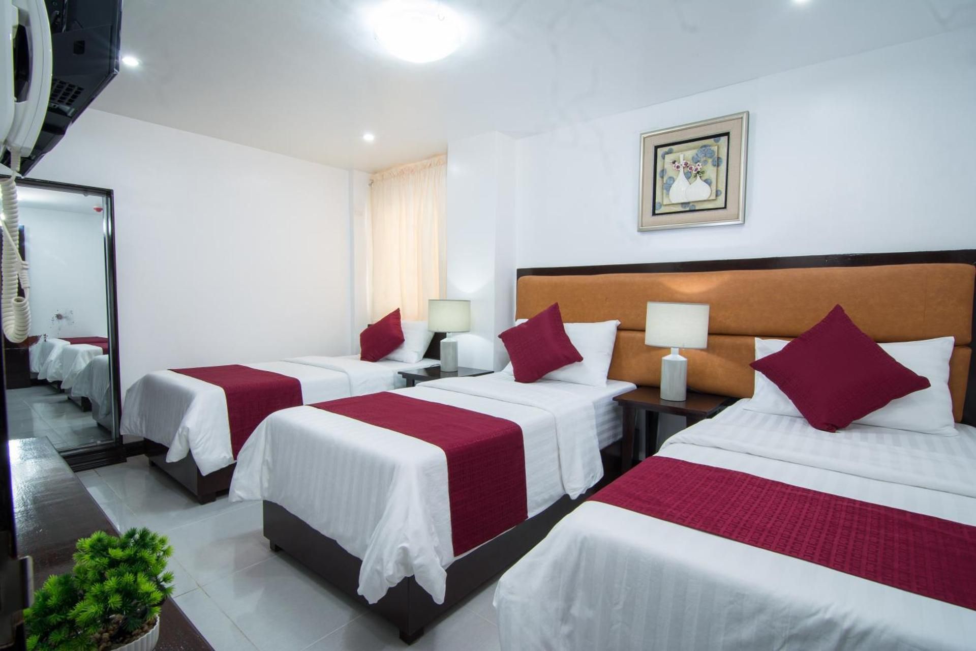 Diamond Hotel And Resto Executive Triple 2