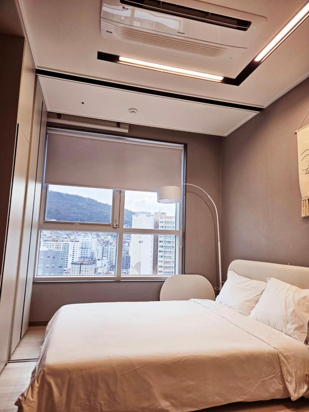 Brand New Residence with Family Suite with Mountain View 2
