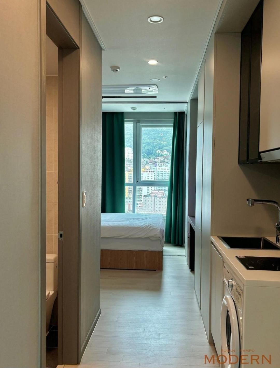 Brand New Residence with Family Suite with Mountain View 3