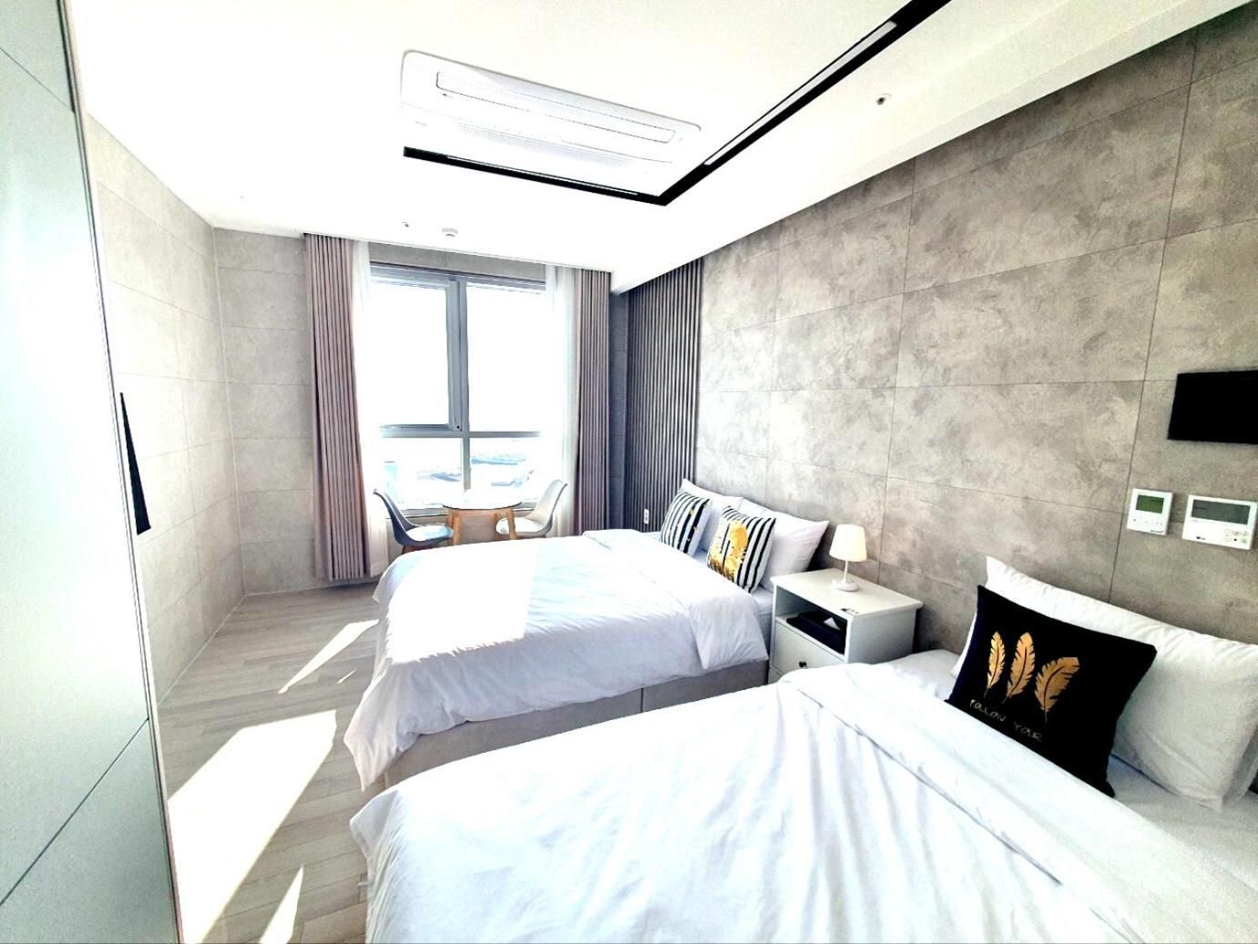 Raviens_Elliy's Room Twin Room with Sea View