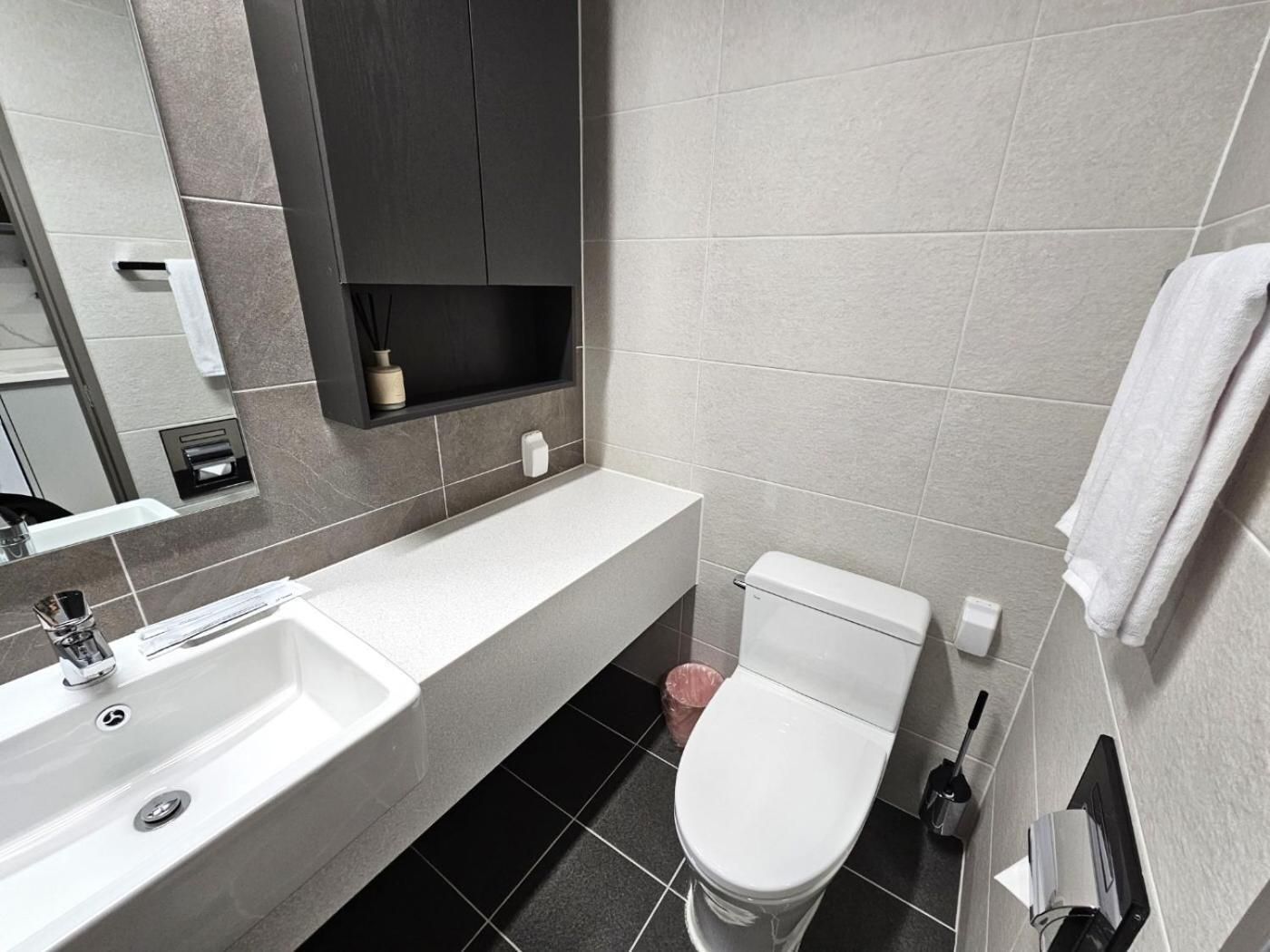 Raviens_Elliy's Room Twin Room with Sea View 2