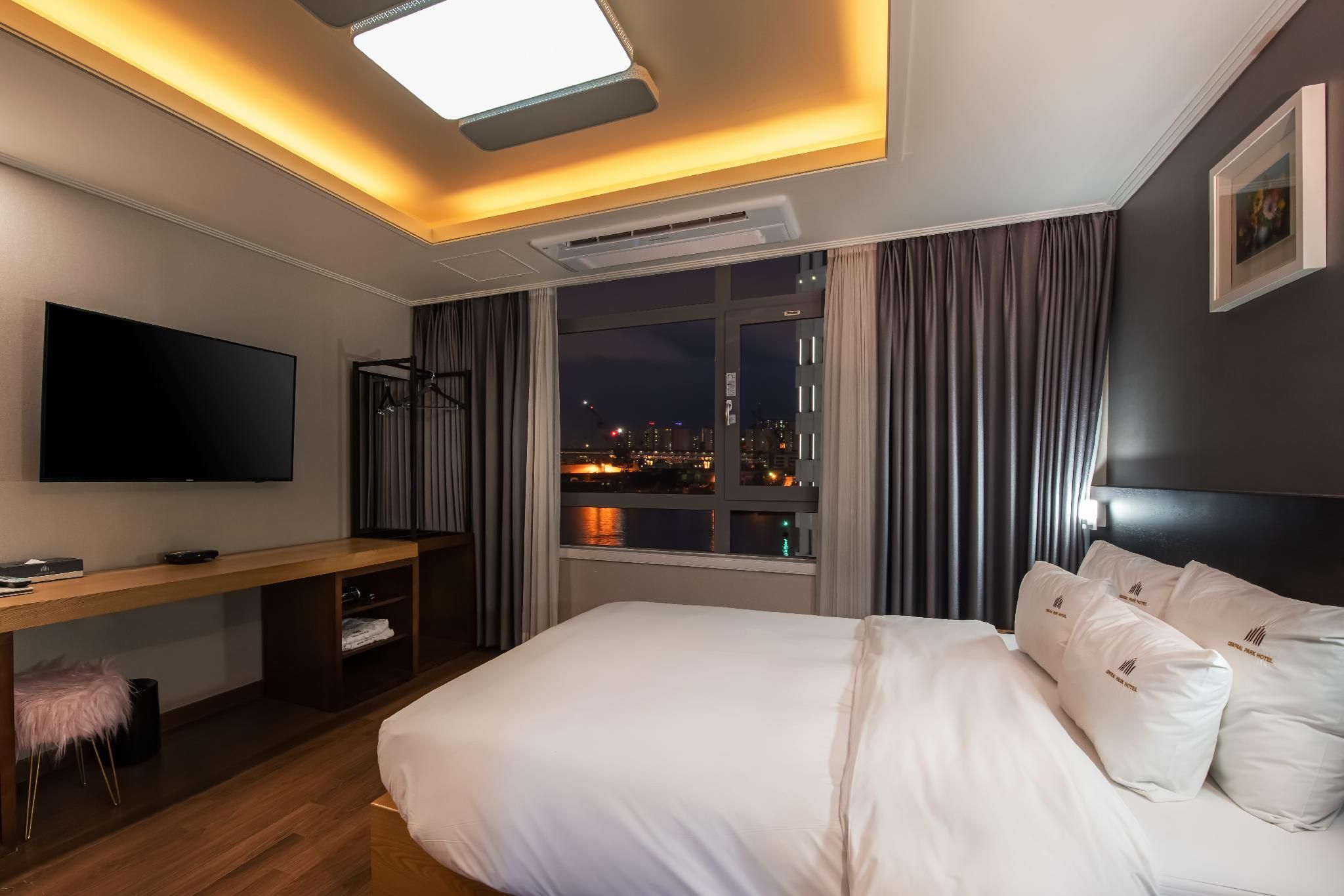 Standard Double Harbour View