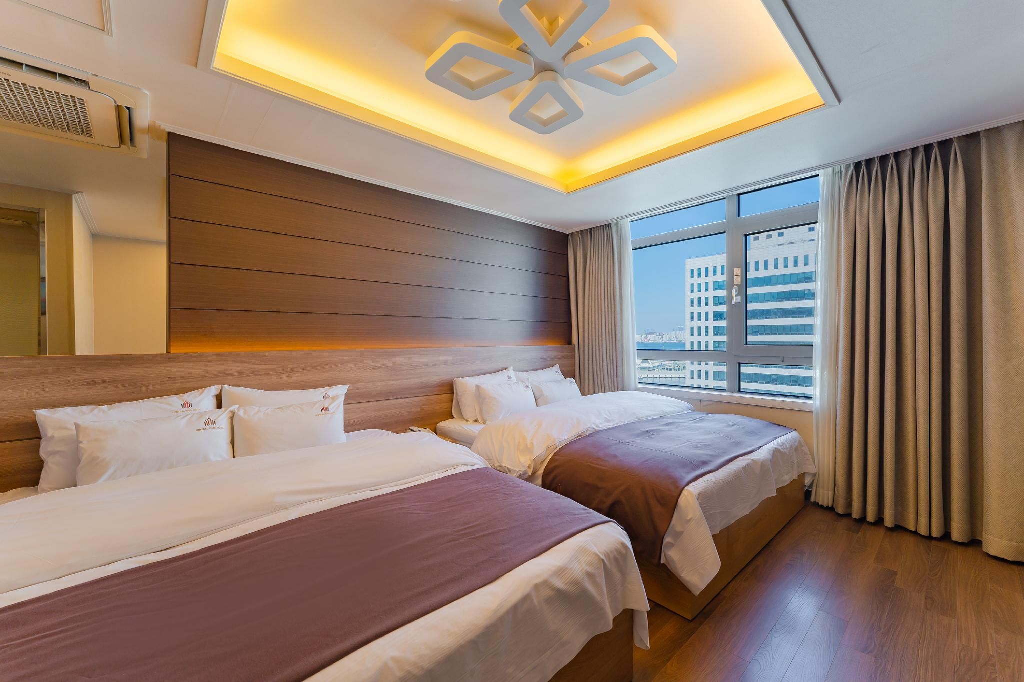 Room assigned on arrival (no parking)