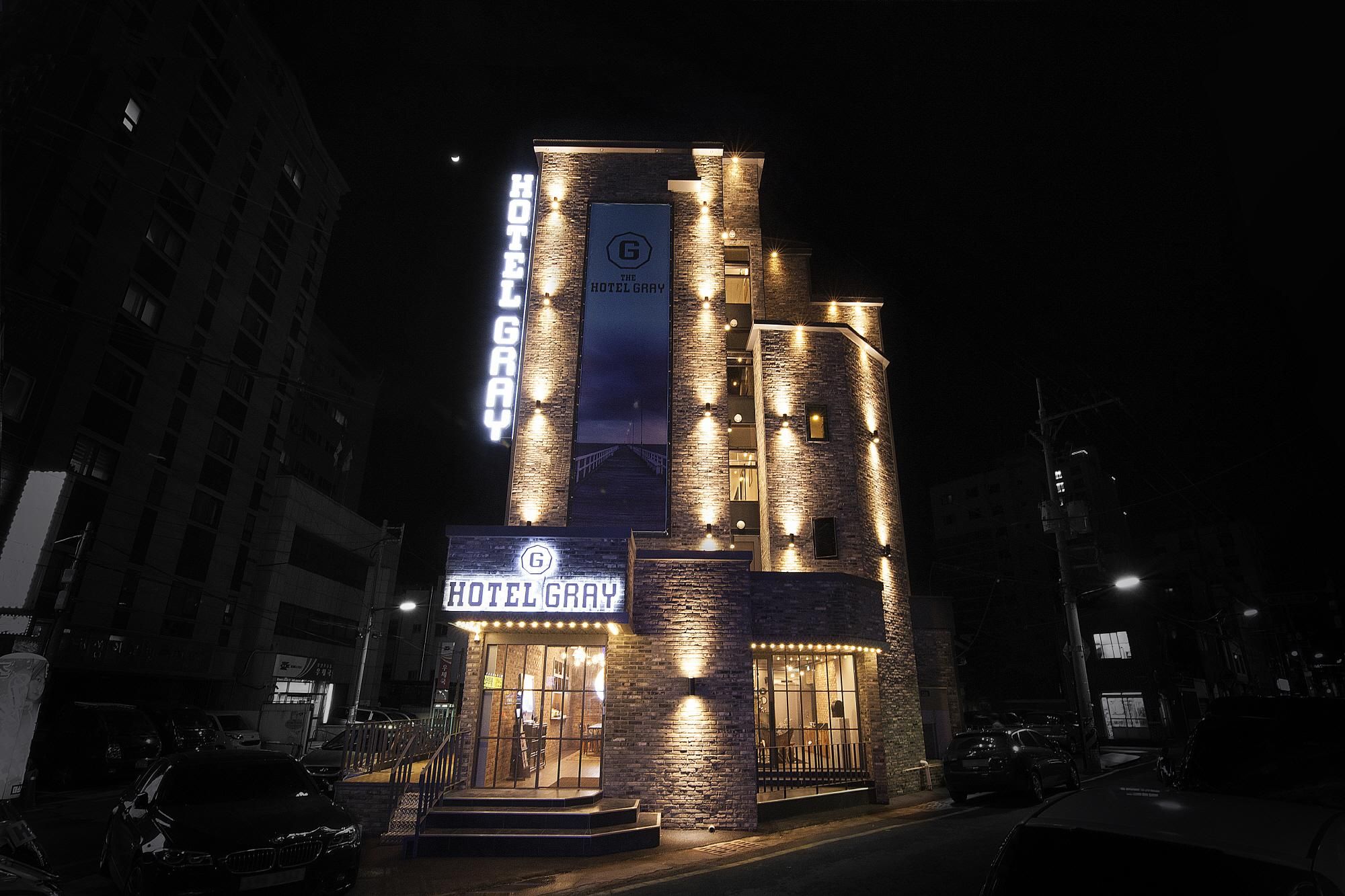 Hotel Gray