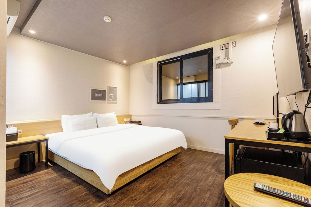 Dublin Hotel Standard Double Room