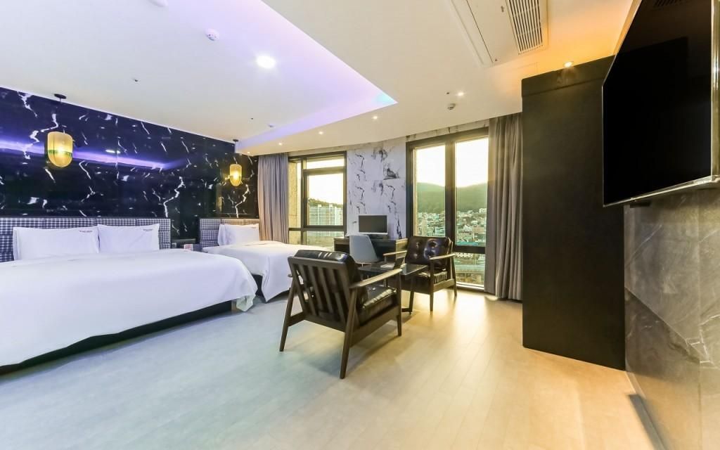 Yuna Hotel Business Suite Twin