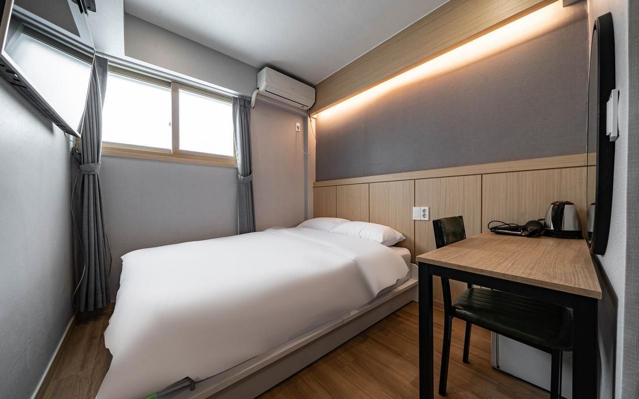 lime hotel Standard Room