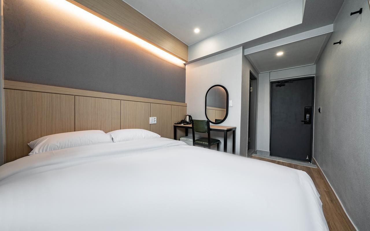 lime hotel Standard Room 2