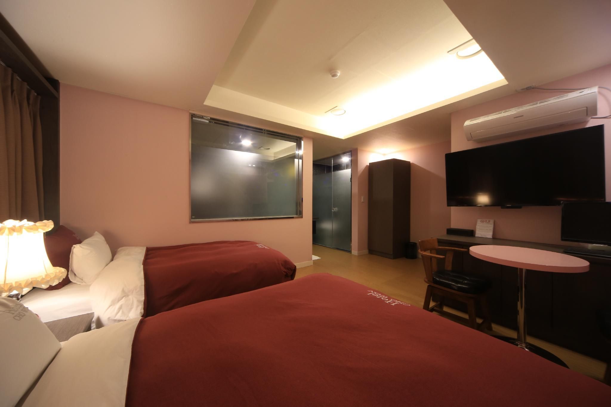 Superior Twin Room for 3 People