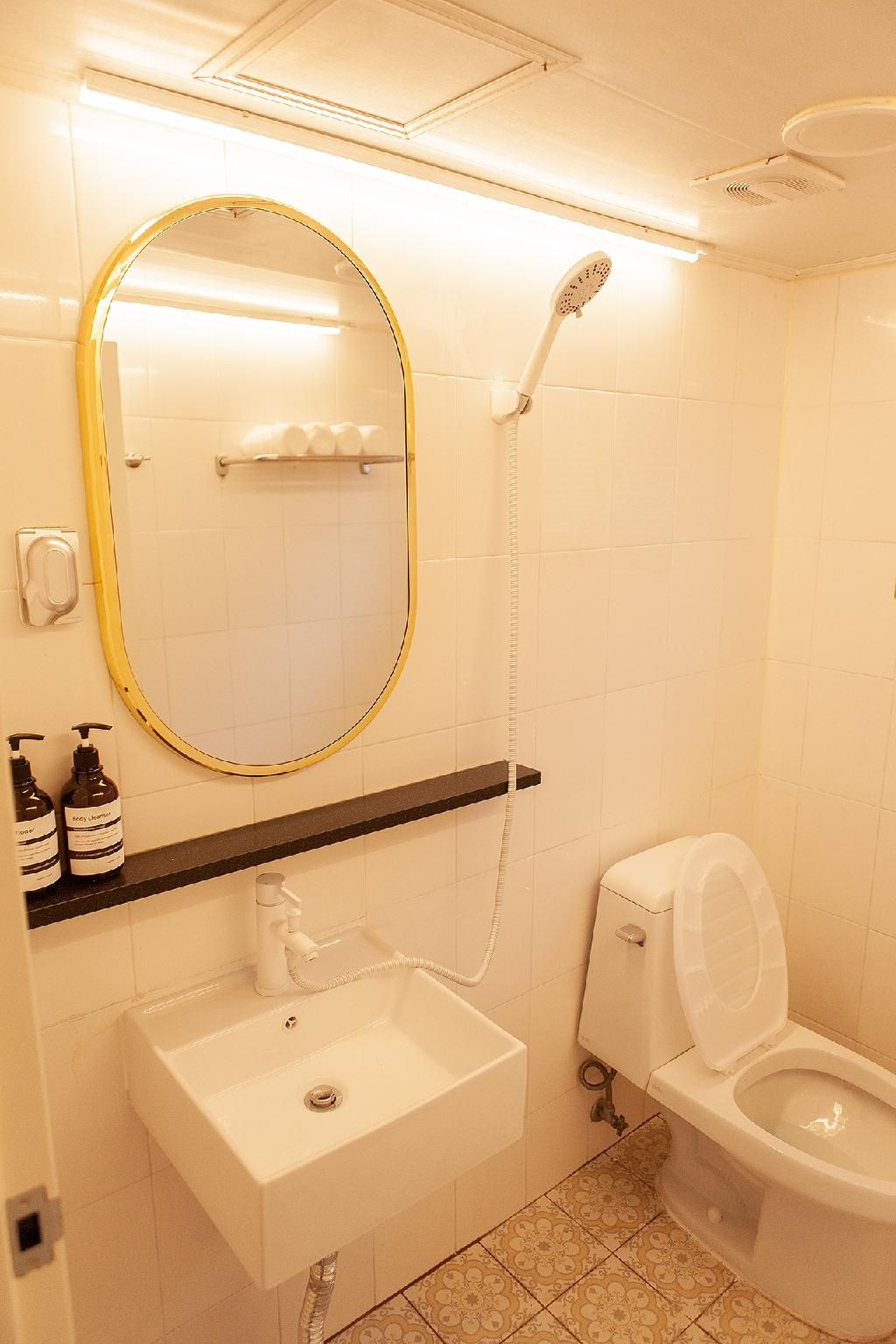 Double Room B - Non-Smoking