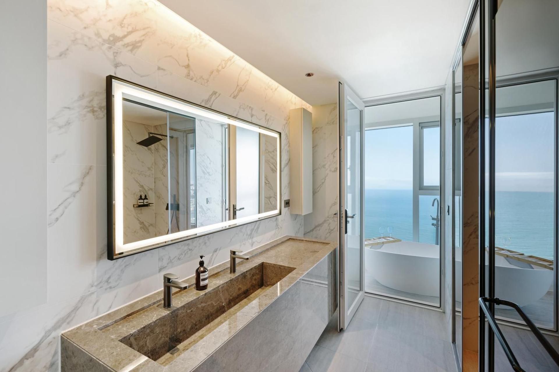 Panorama Suite Pent Full Ocean