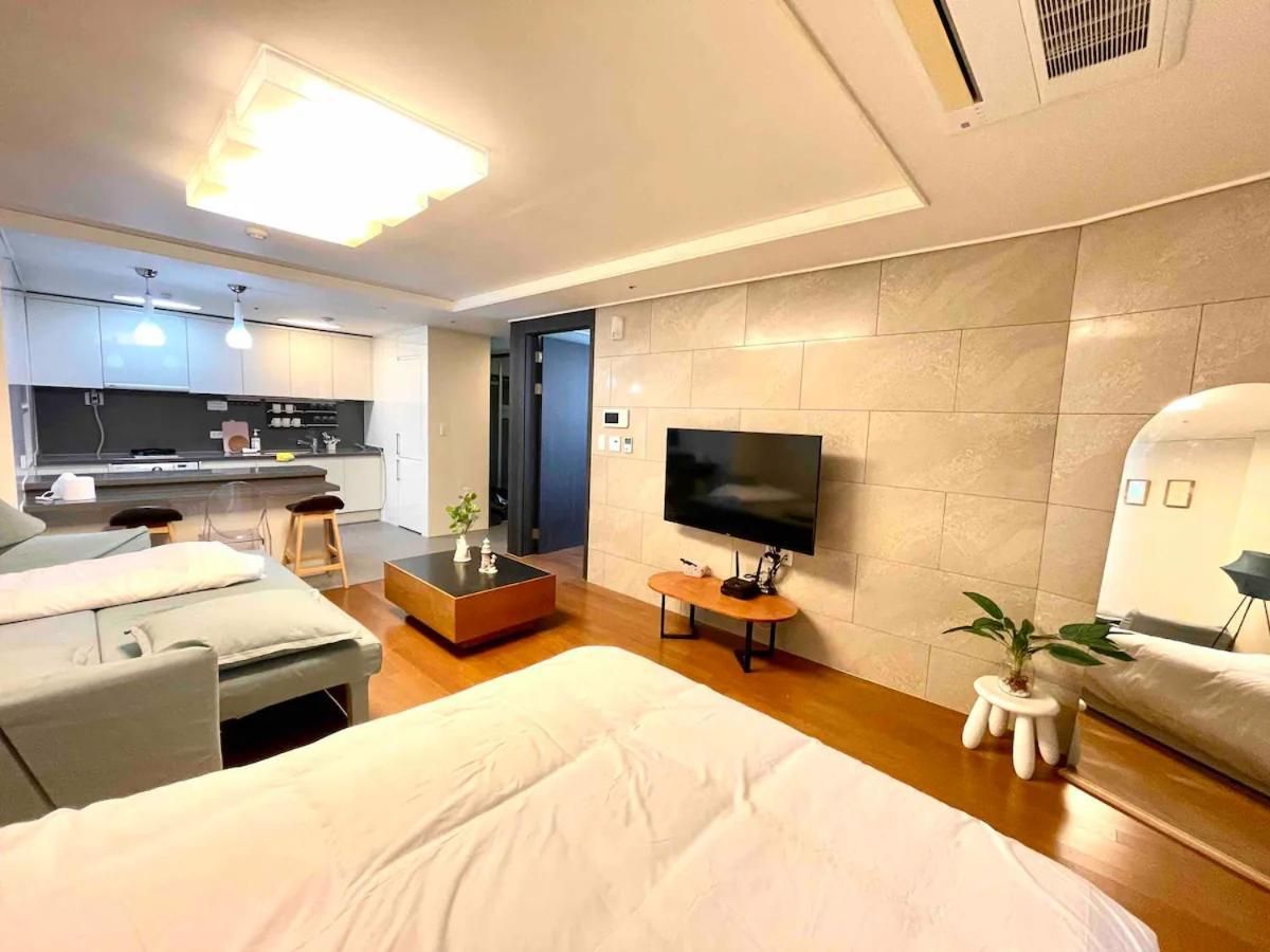 Hotel With Apartment - Ground Floor