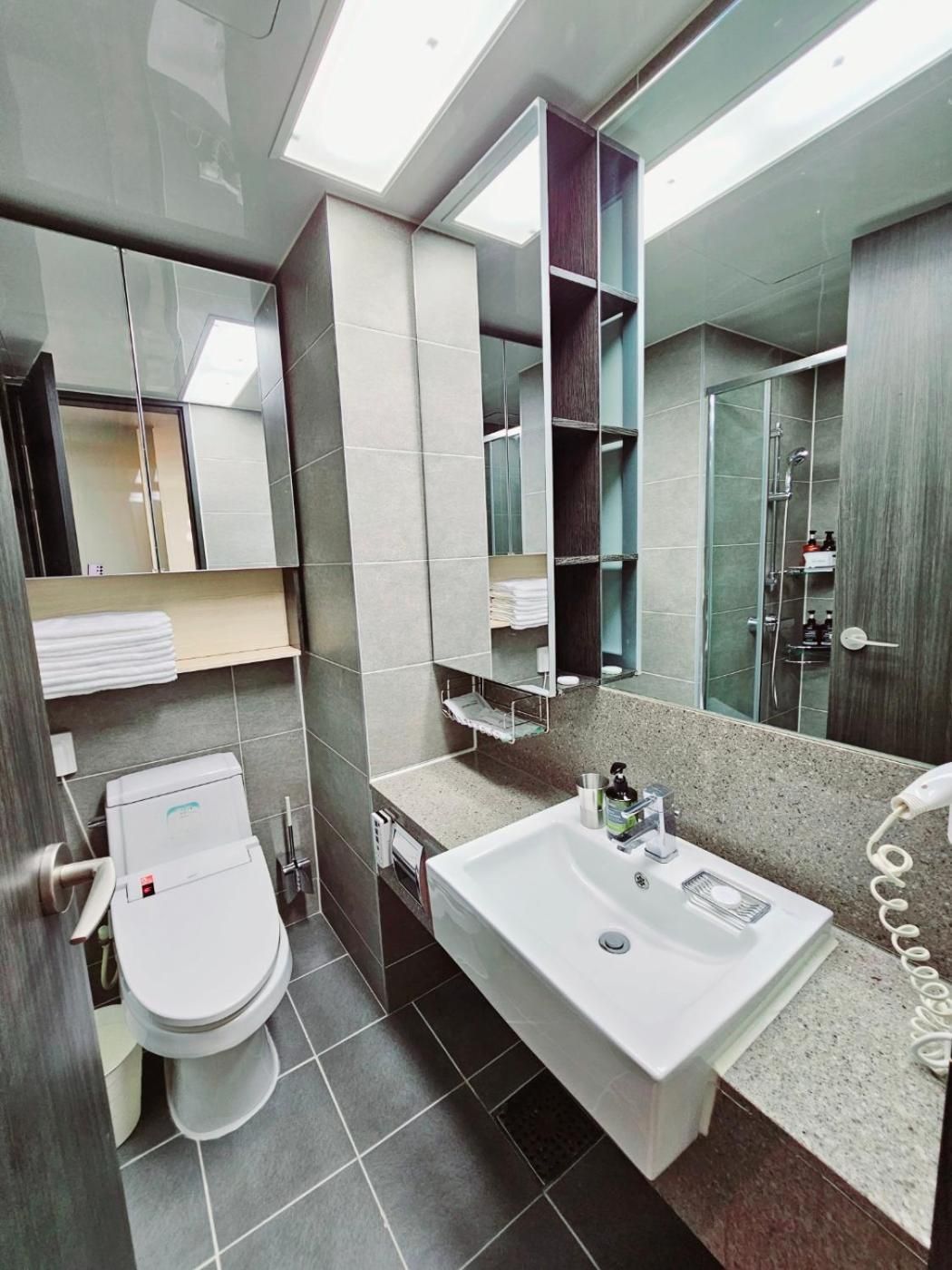 Jeoung's House - Ciel de Mer Two-Bedroom Apartment