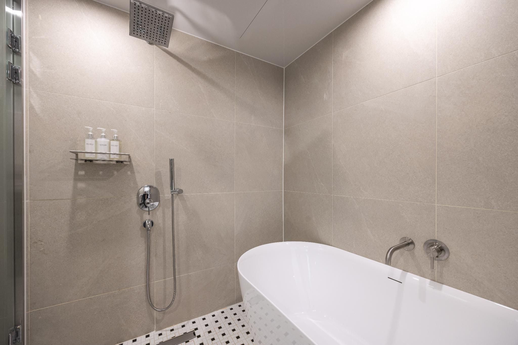 H-AVENUE HOTEL haeundae Deluxe Double Room 3