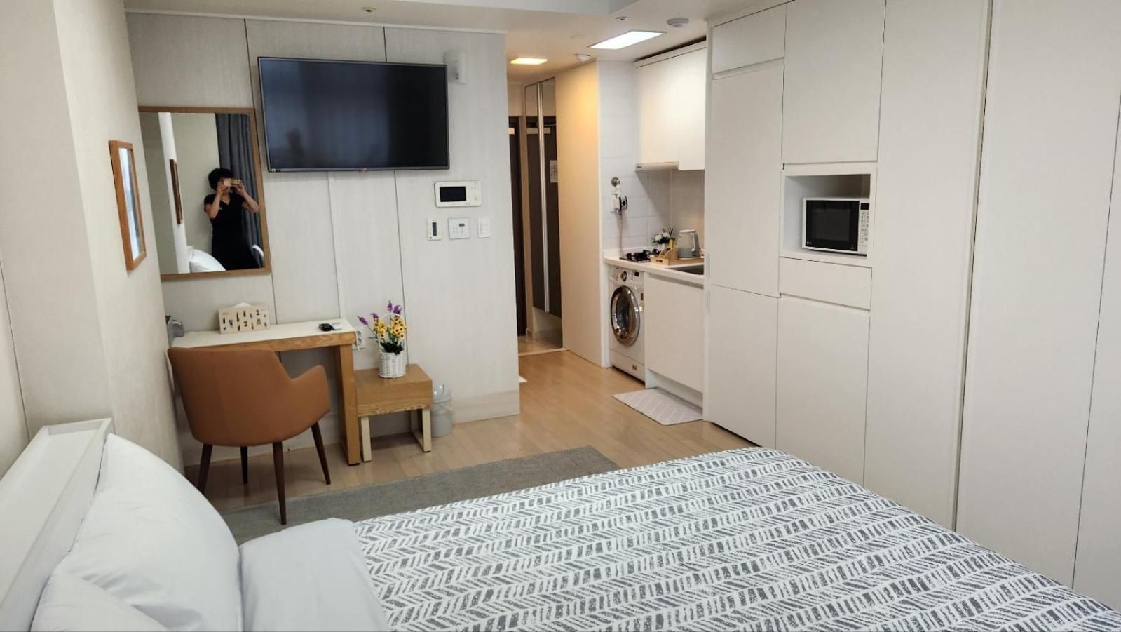 Haeundae Bada Stay Deluxe Double Room